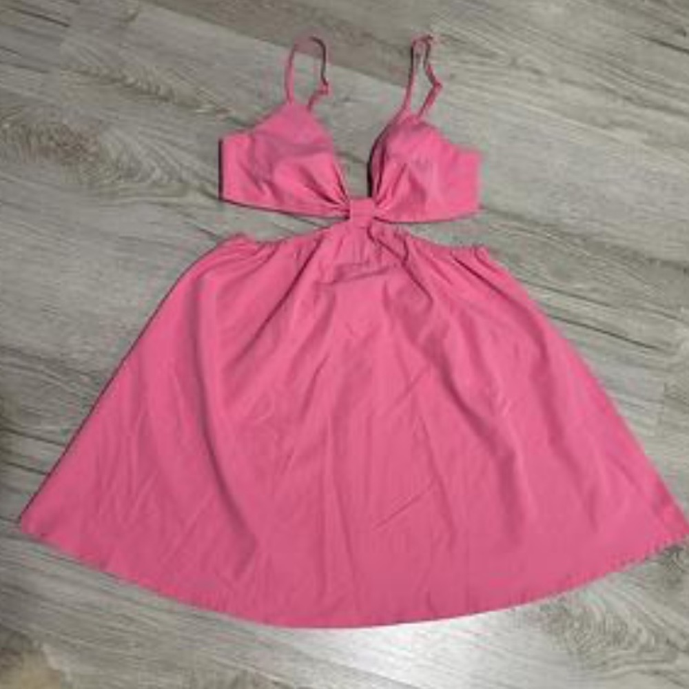 Elegant Pink Cut-Out Dress - Picture 2 of 4
